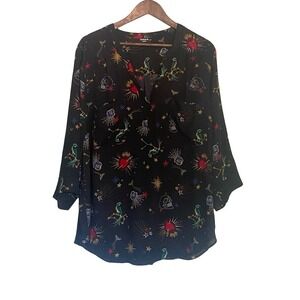 Torrid Harper Blouse Womens 3 Black Celestial Skull Heart Print Roll Tab Top